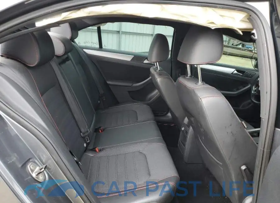 3VW4T7AJ0EM225707# 10