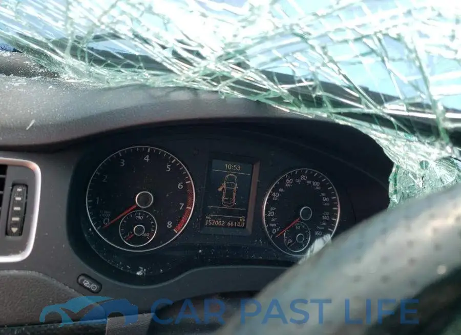 3VW4T7AJ1EM289335# 9