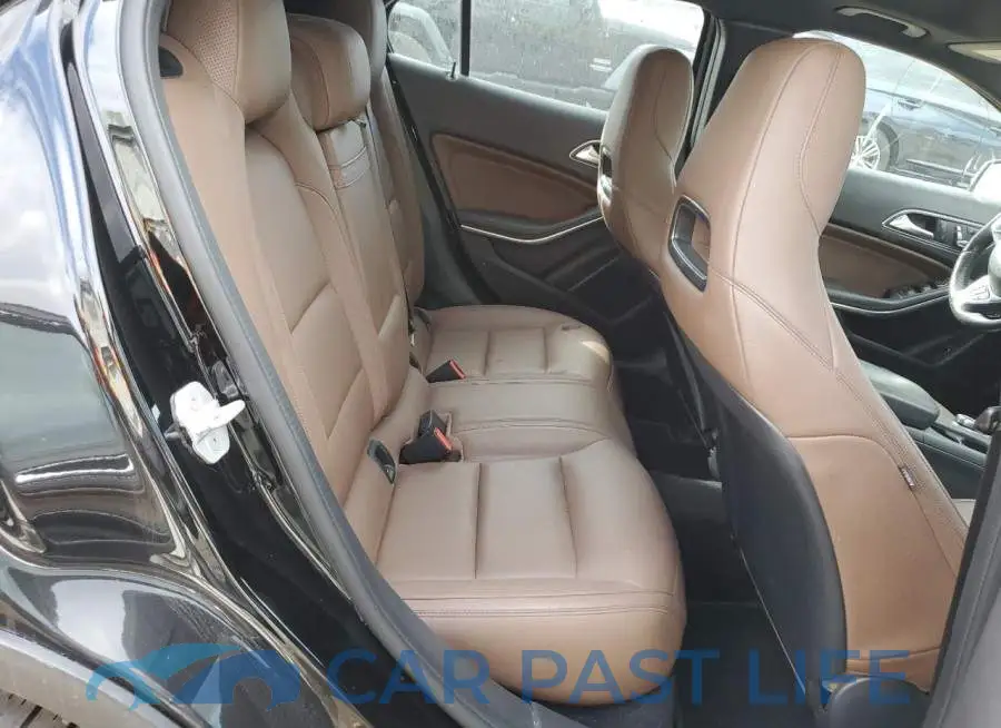 WDDTG5CB5JJ428229# 11