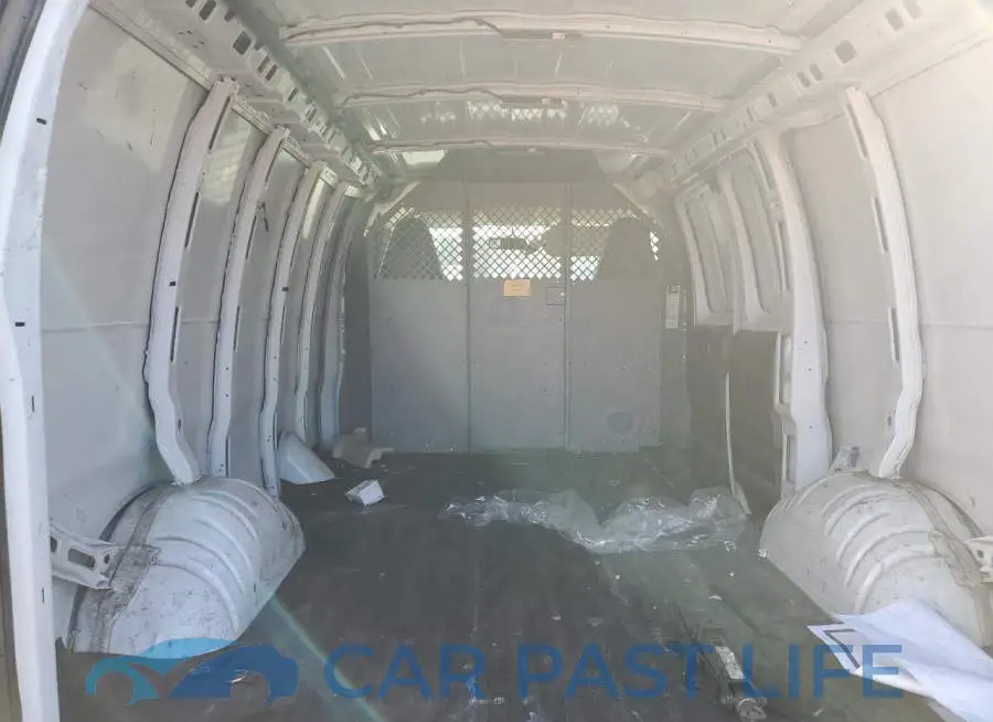 1GCWGAFP8J1221308# 11