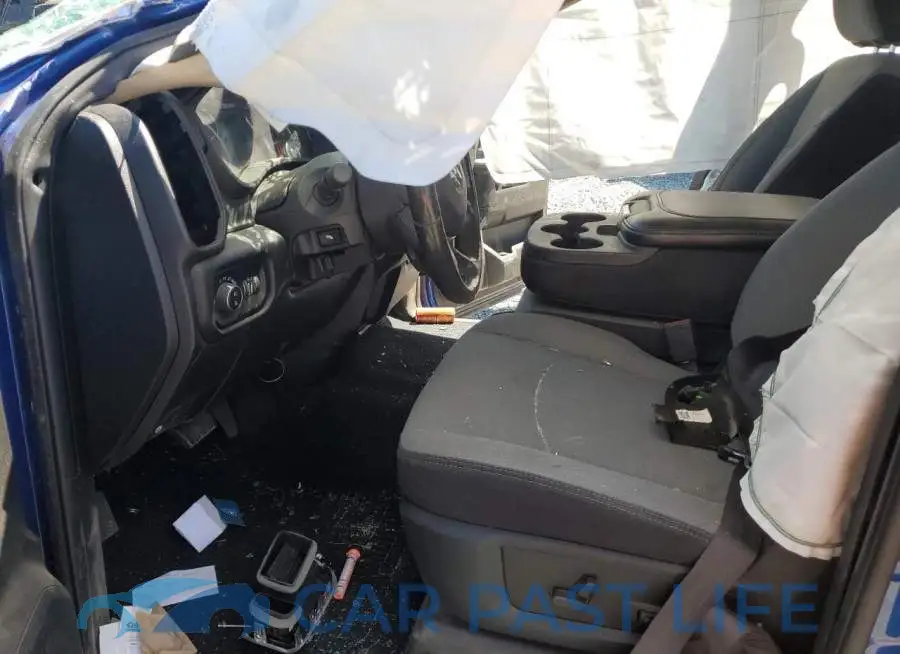 3C6UR5JL1KG607074# 7