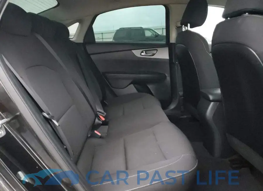 3KPF24AD8LE174911# 10