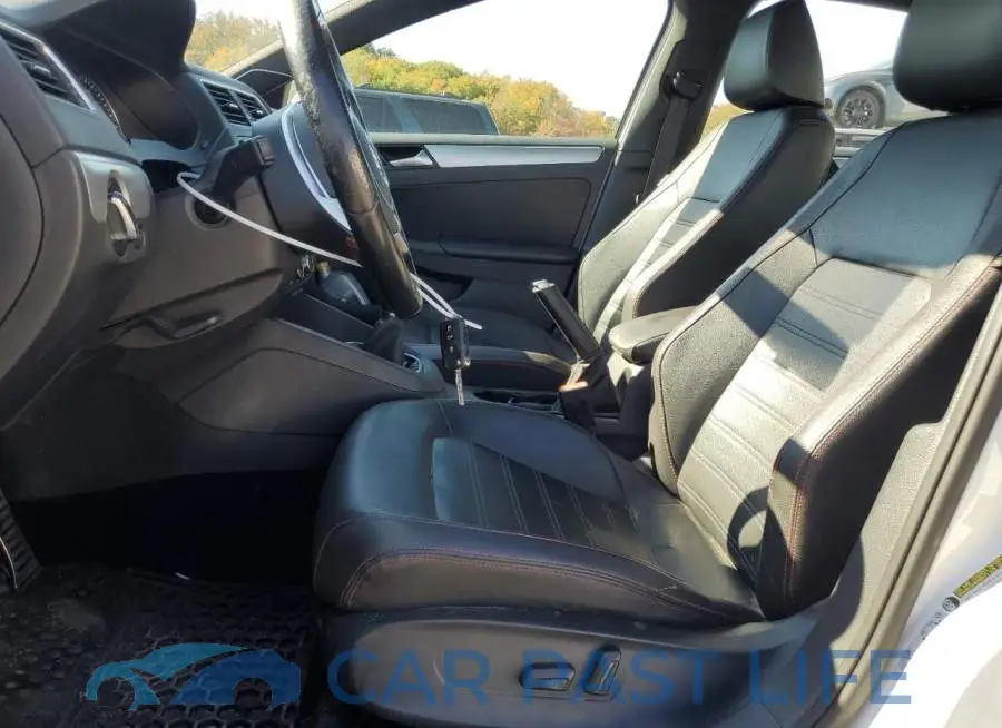 3VW5T7AJ3EM352049# 7