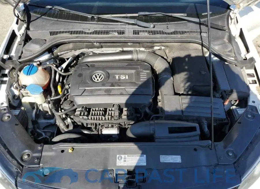 3VW5T7AJ3EM352049# 11
