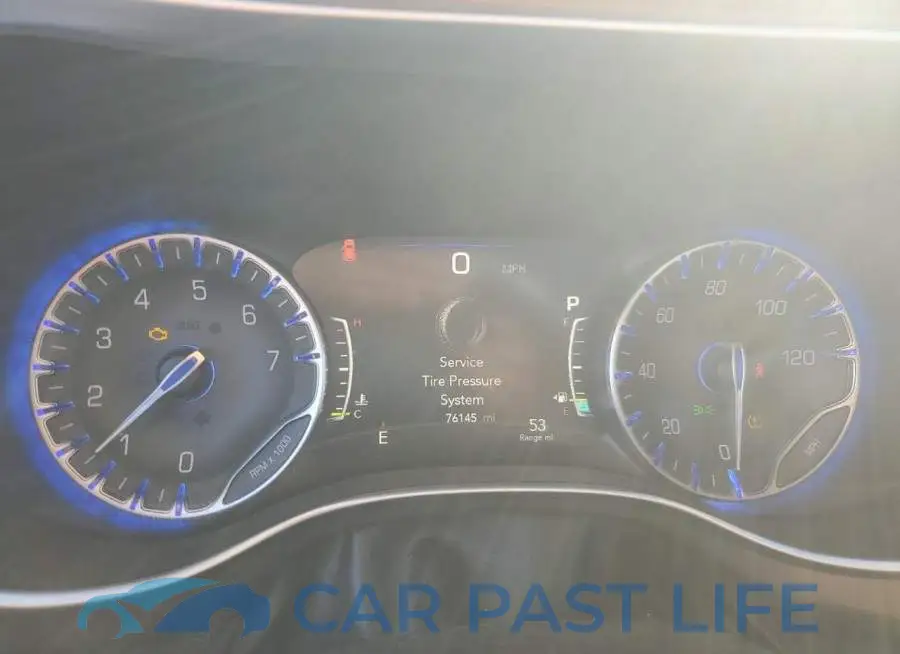 2C4RC1EG9JR125869# 9
