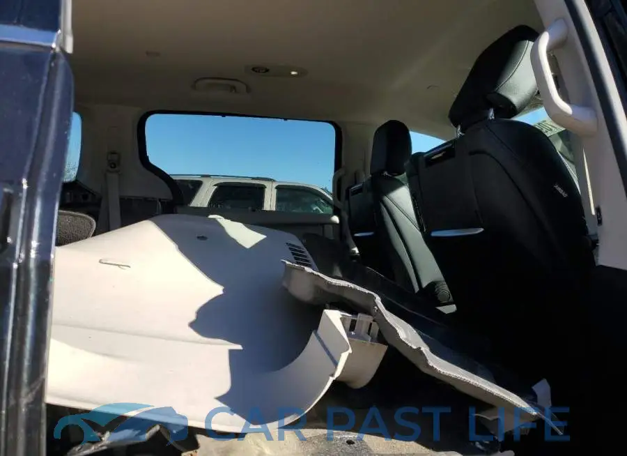 2C4RC1EG9JR125869# 10
