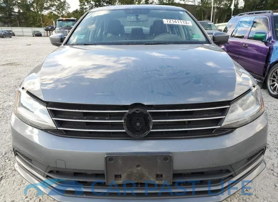 3VW2B7AJ8HM401658# 5