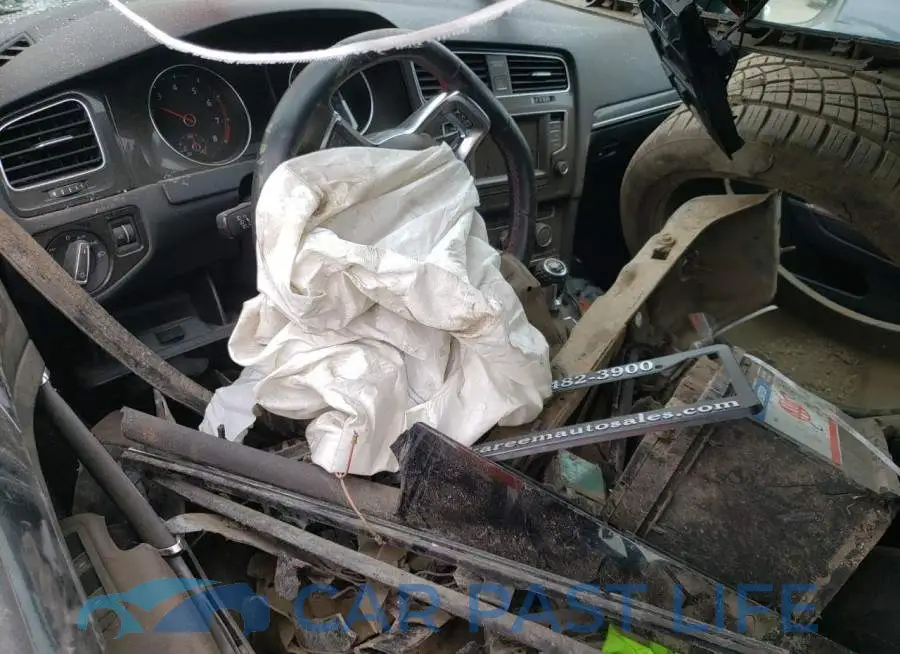 3VW5T7AU4FM015062# 8