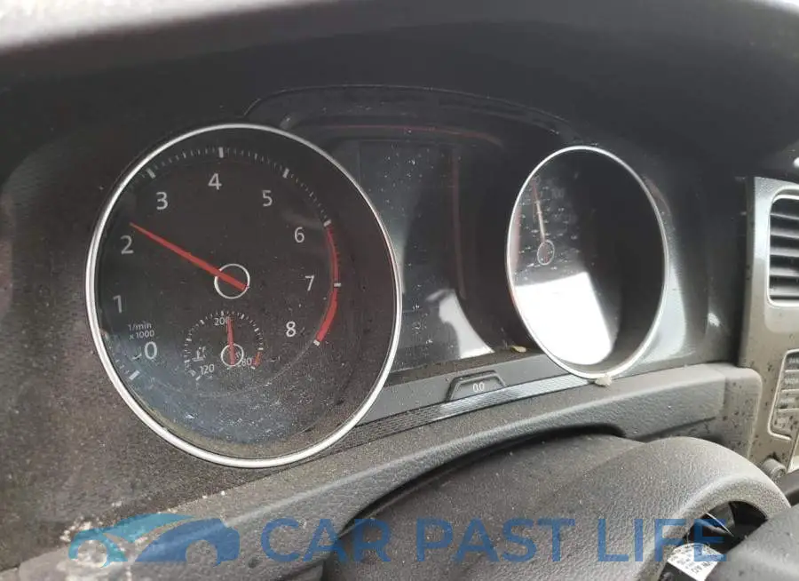 3VW5T7AU4FM015062# 9
