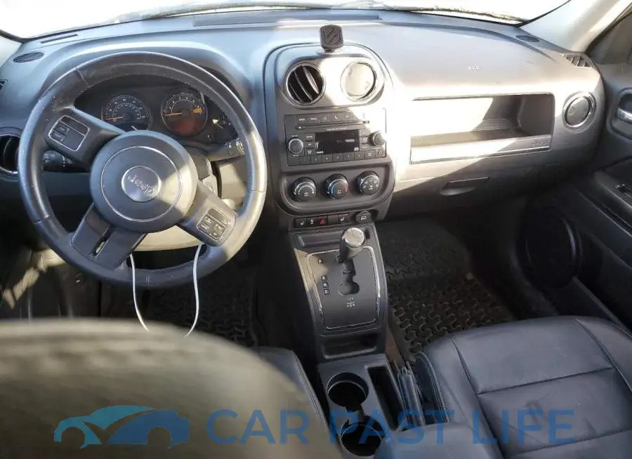 1C4NJRFB8FD152206# 8
