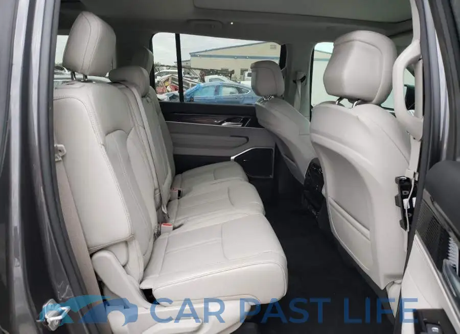1C4SJUAP1PS572475# 11