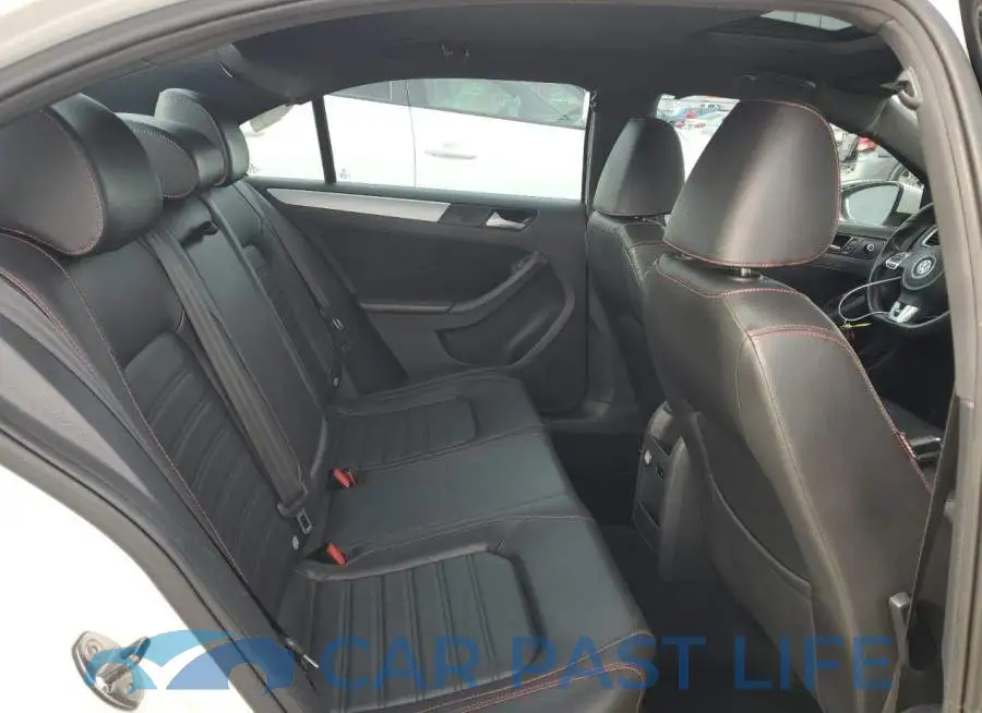 3VW4S7AJ1EM385615# 10