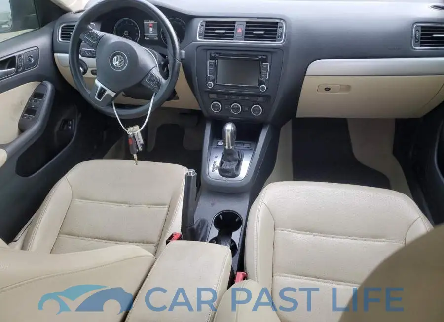 3VW637AJ4EM214217# 8