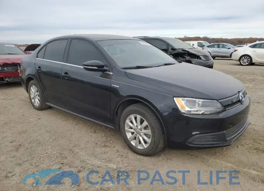 3VW637AJ4EM214217# 4