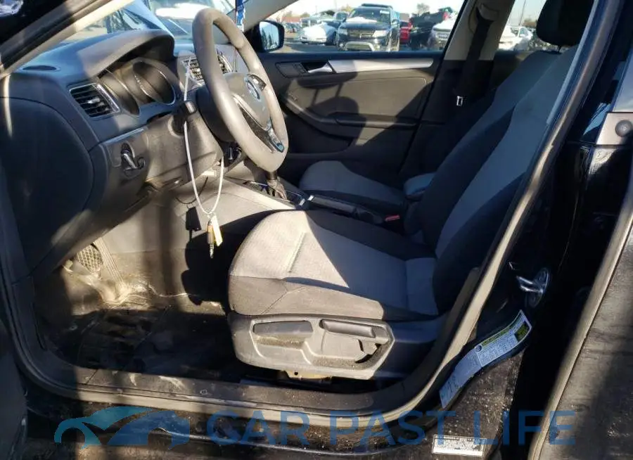 3VW2B7AJ4HM204860# 7