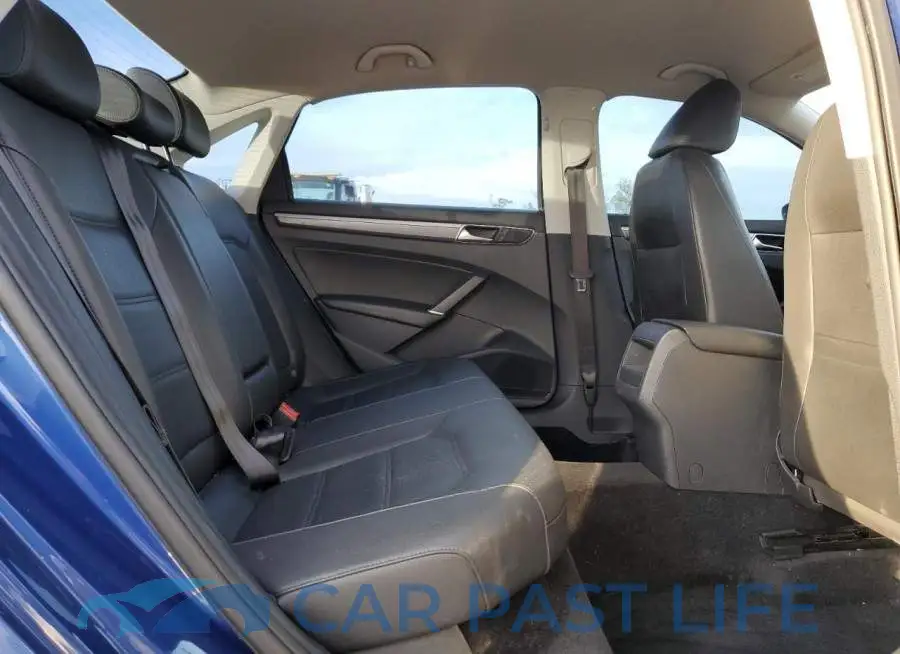 1VWDT7A32HC059987# 10