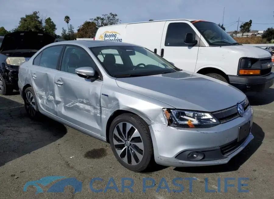 3VW637AJ7EM334562# 4