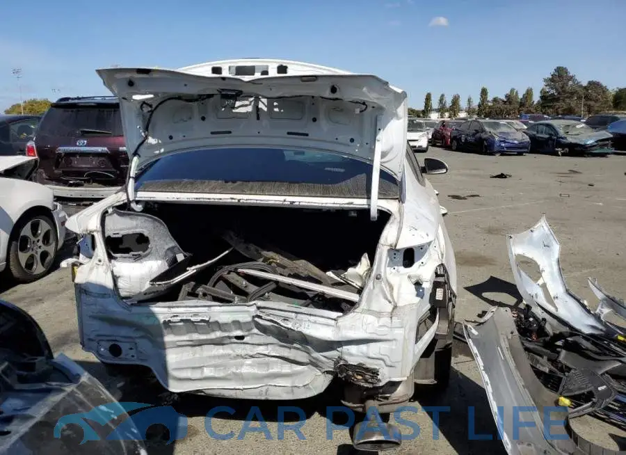 5XXGT4L30KG328135# 6