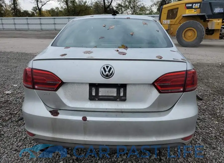 3VW5T7AJXEM324569# 6
