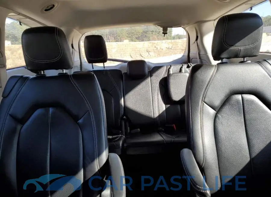 2C4RC1BG4NR154786# 10