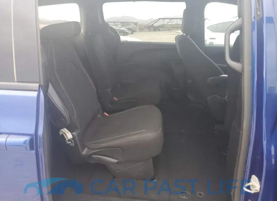 2C4RC1FG6MR558732# 11
