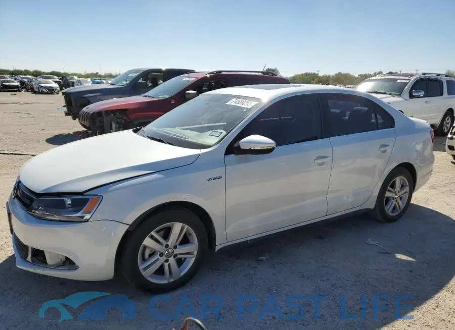 3VW637AJ8EM209103# 1