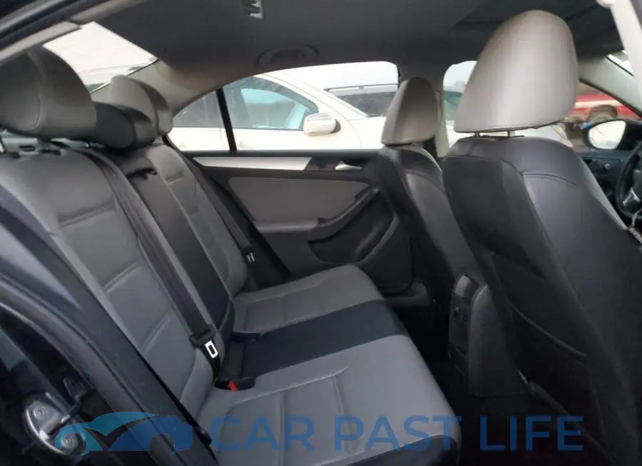 3VW637AJXEM212486# 10