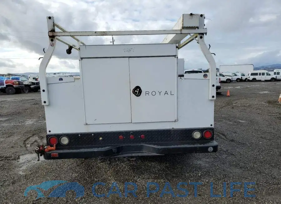 1FDRF3G61EEA17462# 6