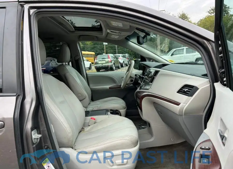 5TDYK3DC7ES421947# 5