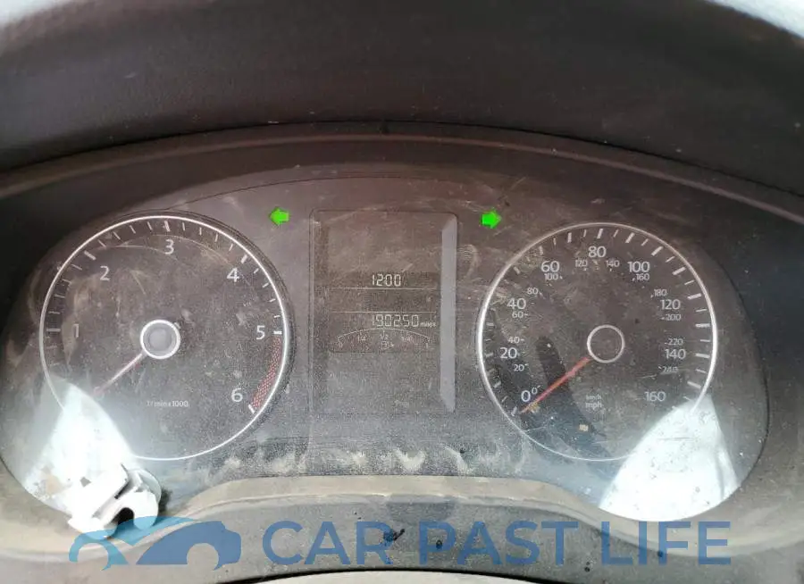 3VW3L7AJ0EM218915# 9