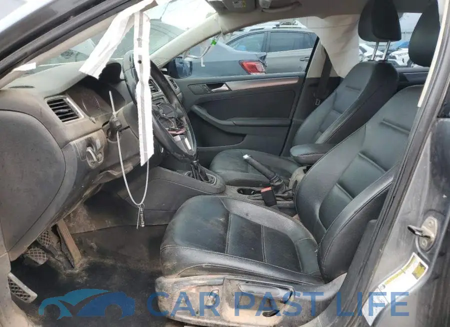 3VW3L7AJ0EM218915# 7