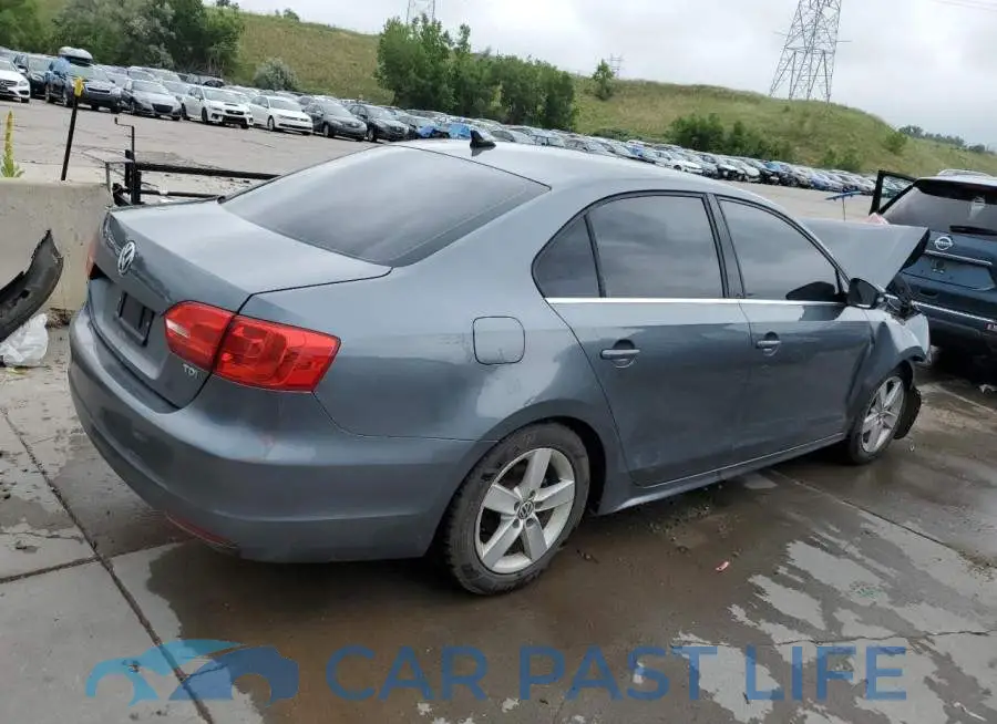3VW3L7AJ0EM218915# 3
