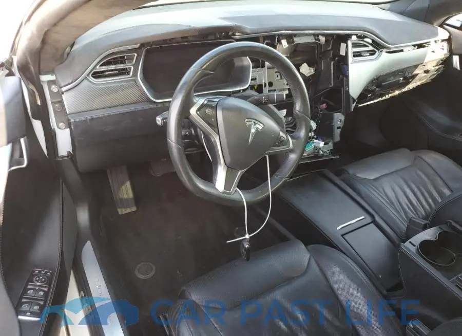 5YJSA1E24GF174753# 8