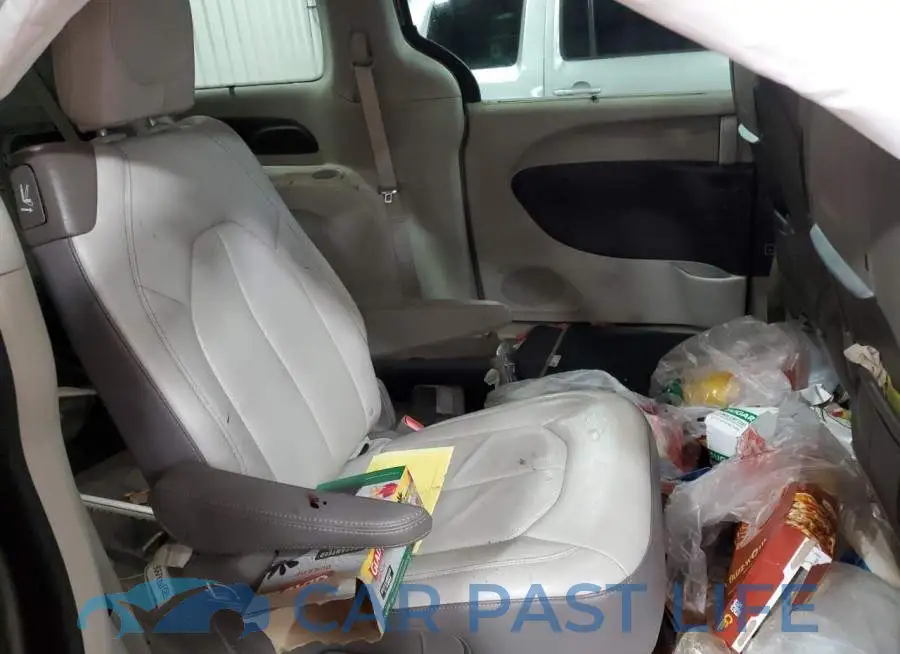 2C4RC1EG3JR109683# 11