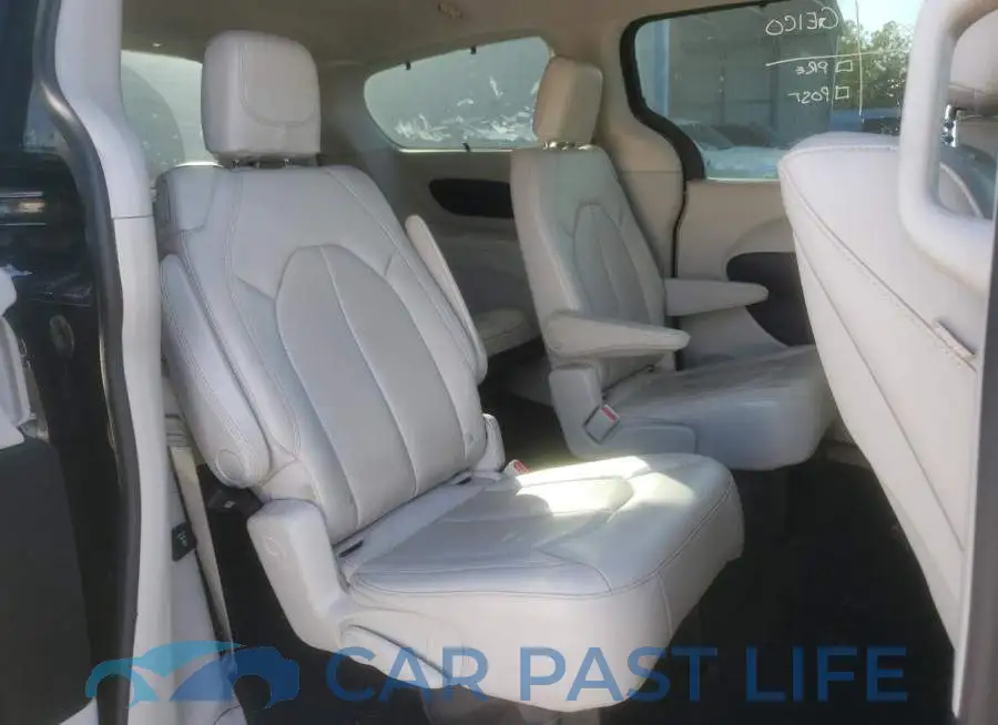 2C4RC1EG8HR551014# 11
