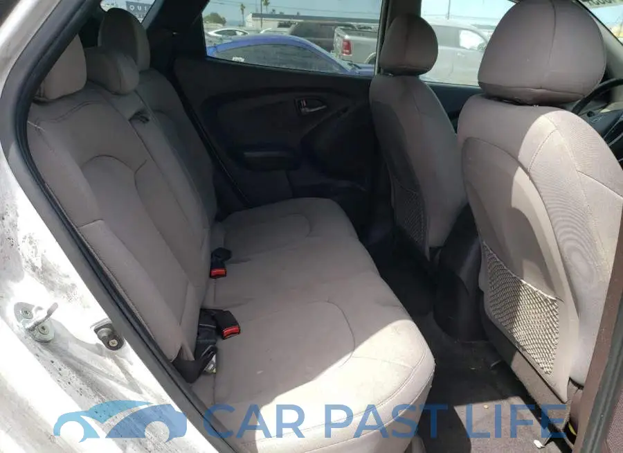 KM8JT3AF8EU950778# 11