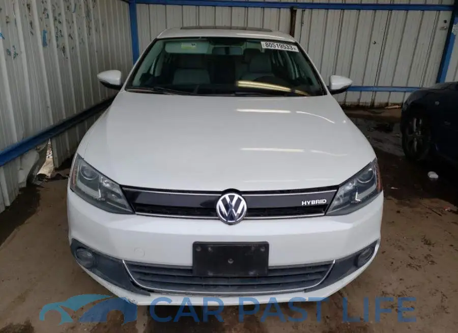 3VW637AJ4EM228893# 5