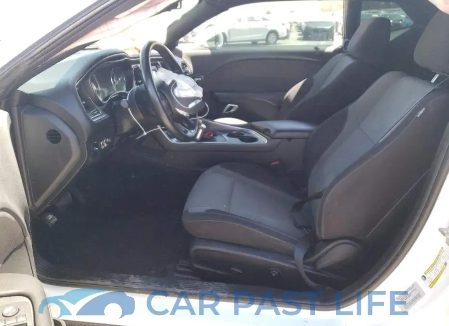 2C3CDZAG8FH715232# 7