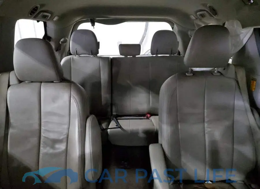 5TDDK3DC9ES082770# 10