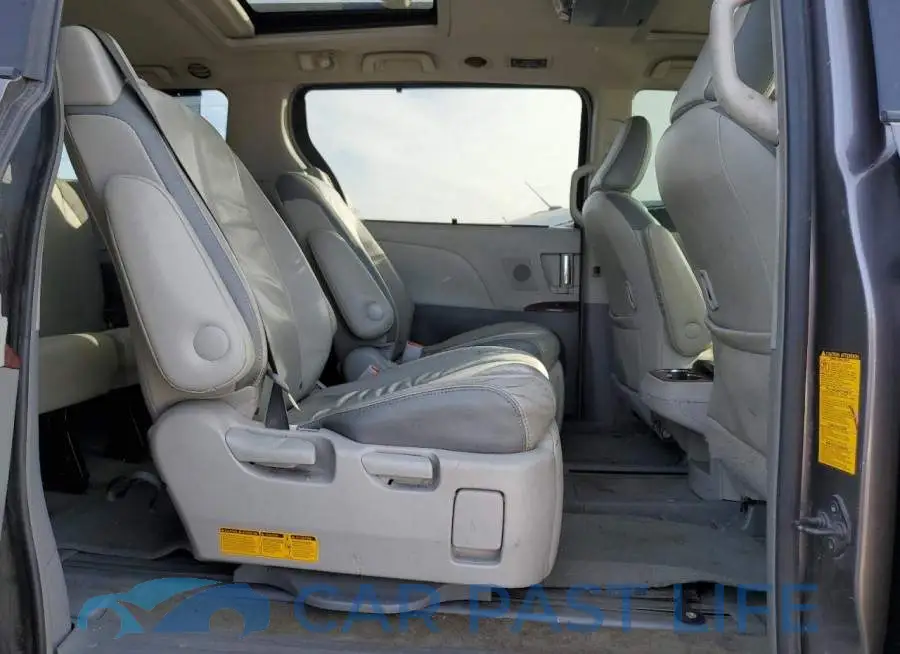 5TDYK3DC8ES507669# 11