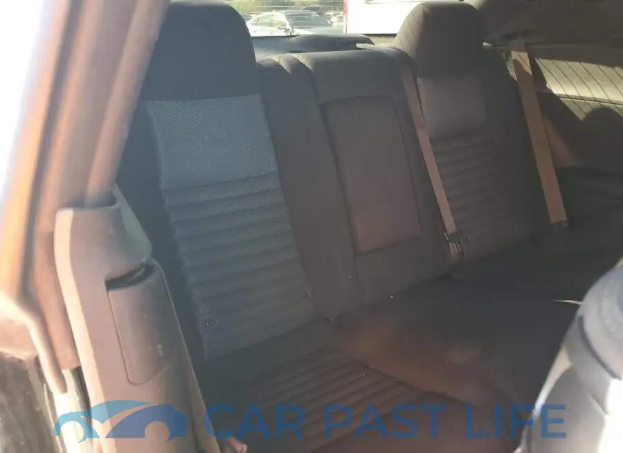 2C3CDYAG9EH262084# 10