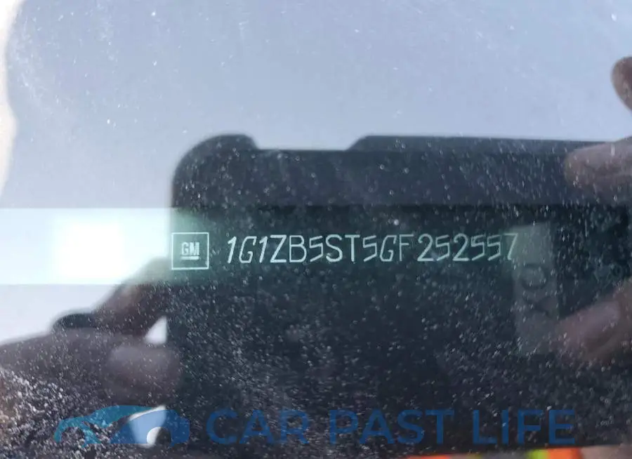 1G1ZB5ST5GF252557# 12