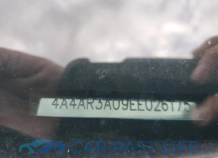 4A4AR3AU9EE026175# 12
