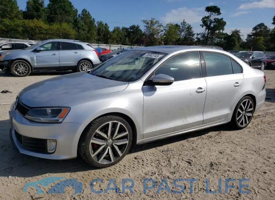 3VW4T7AJ6EM215988# 1