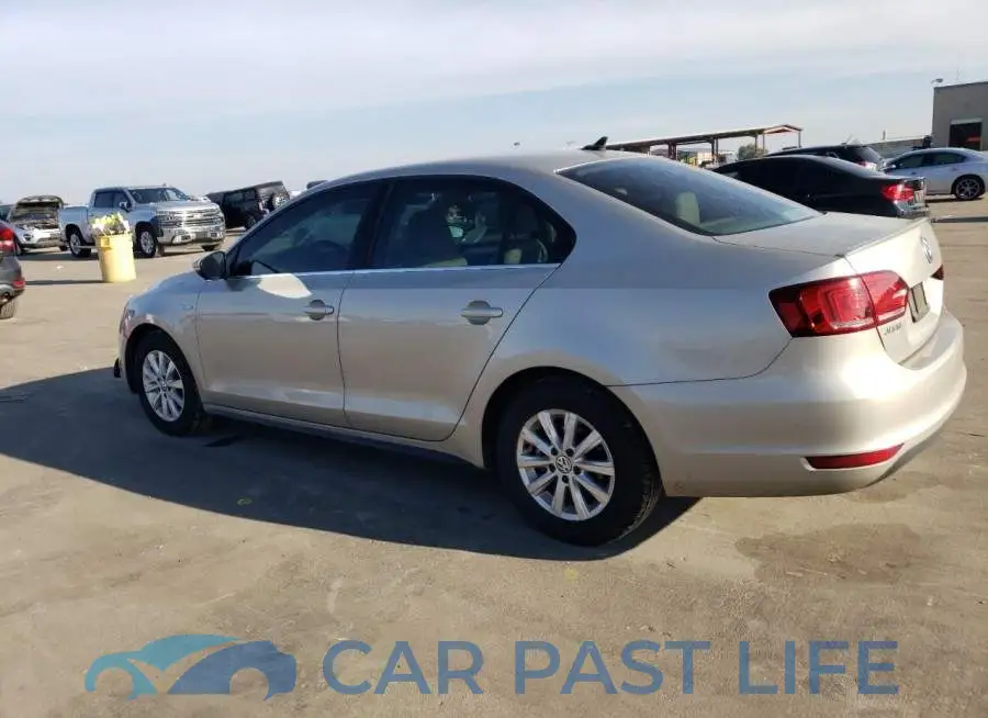 3VW637AJ4EM215125# 2