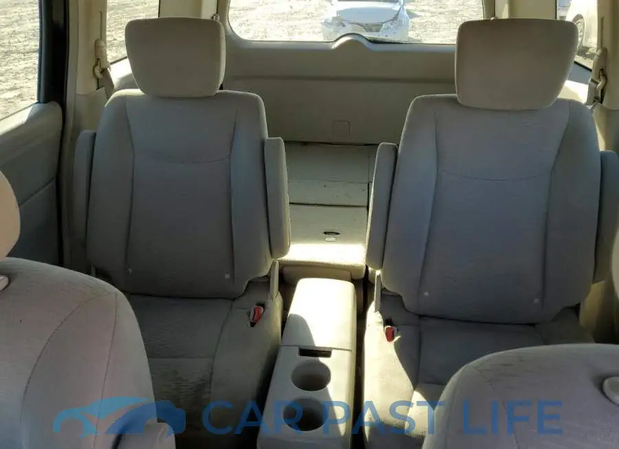 JN8AE2KP9E9101475# 10