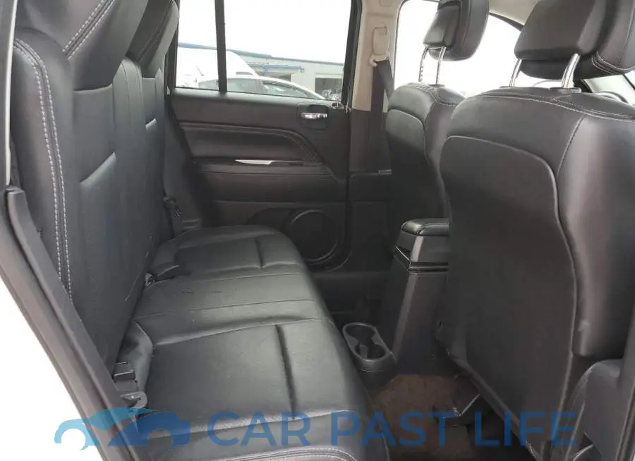 1C4NJCEA3ED819557# 10