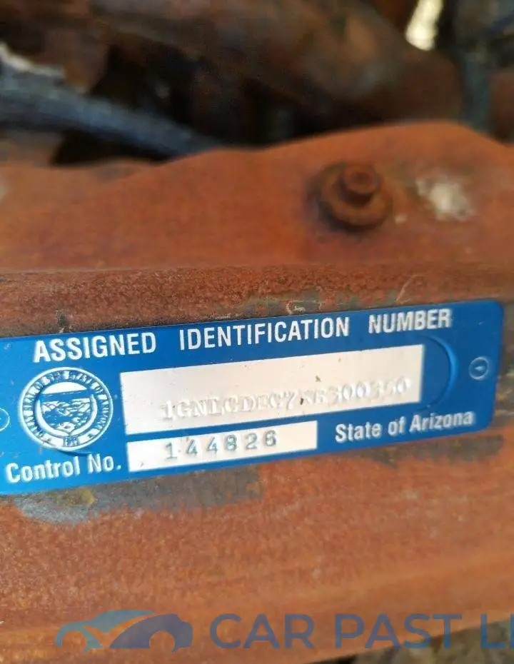 1GNLCDEC7KR300350# 12