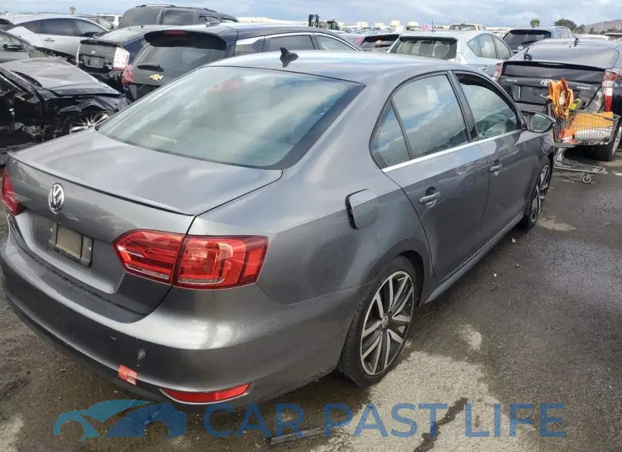 3VW4T7AJ9EM388856# 3