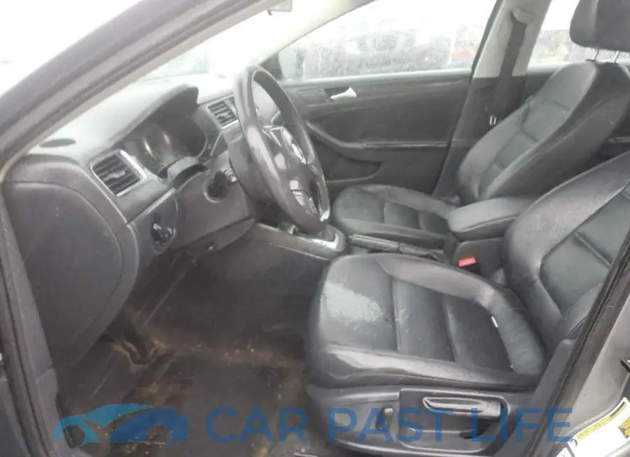 3VWD17AJ2EM246502# 7